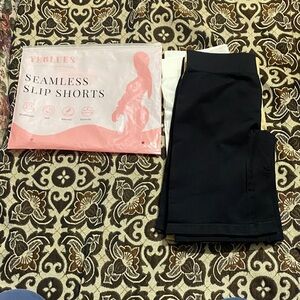 YEBLUES Women’s Seamless Slip Shorts – 4 Pack (Black, White, Beige) – Size S